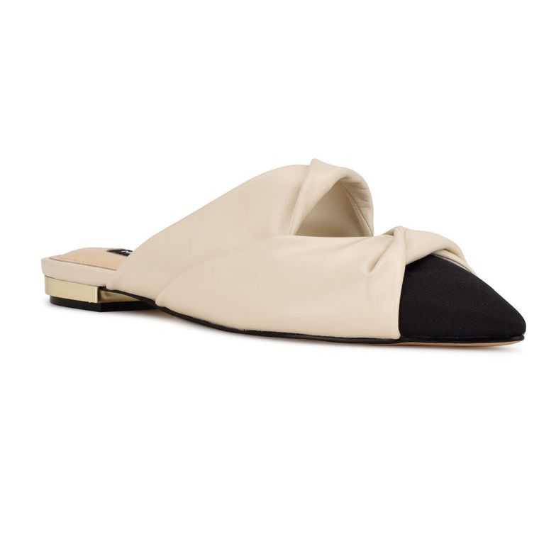 Nine West Findya Pointy Puntera Creme Negras | 4302-FMHRP